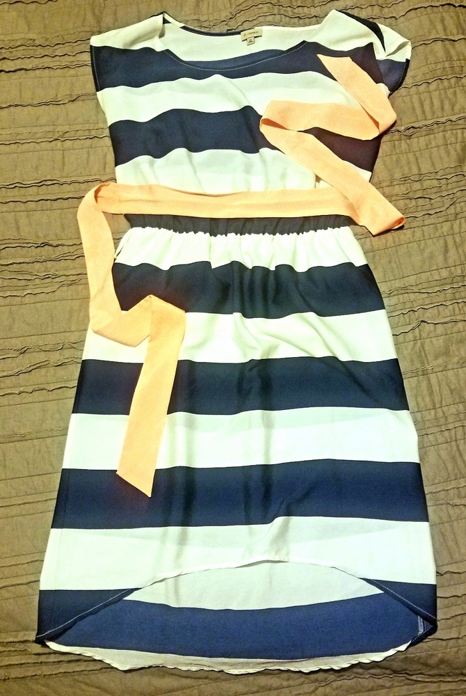 Cremieux EUC navy & ivory dress with 🍑 sash